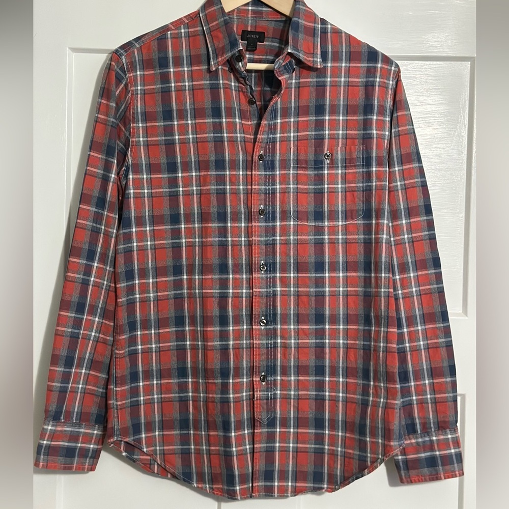 Men’s J.Crew Vintage Red & Blue Plaid Un-Tucked Button Down Size Small